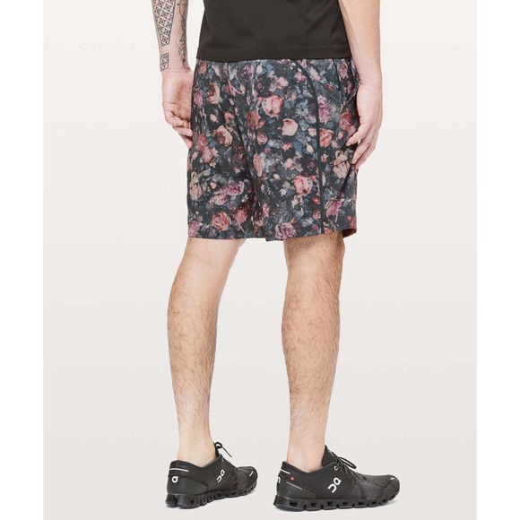 Lululemon Pace Breaker 9" Shorts Athletic Lined Frosted Rose Men's Medium H13865 - Picture 9 of 12